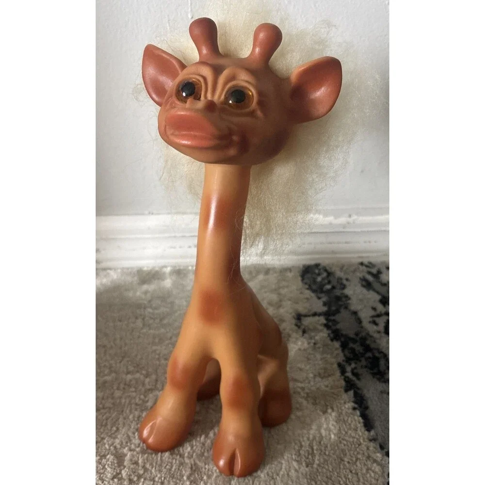 Vintage 1960’s Thomas DAM GIRAFFE TROLL White Hair Amber Eyes Doll 11